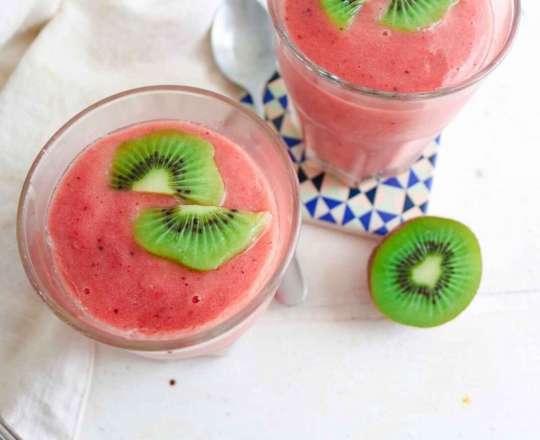Strawberry,  Kiwi & Pineapple Smoothie